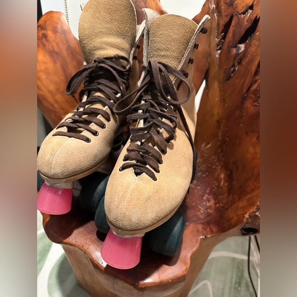 Riedell Other - 🤩🌈🛼 VINTAGE 90s Size 8 RIEDELL Tan Roller Skates